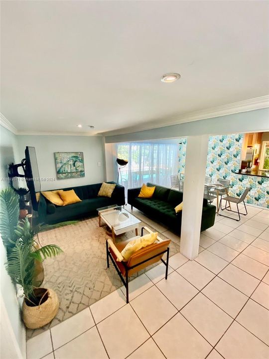 Active With Contract: $2,800 (2 beds, 2 baths, 0 Square Feet)