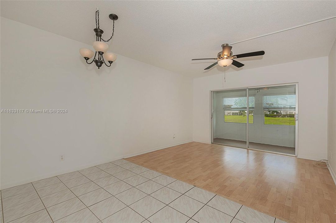 Active With Contract: $1,450 (1 beds, 1 baths, 680 Square Feet)