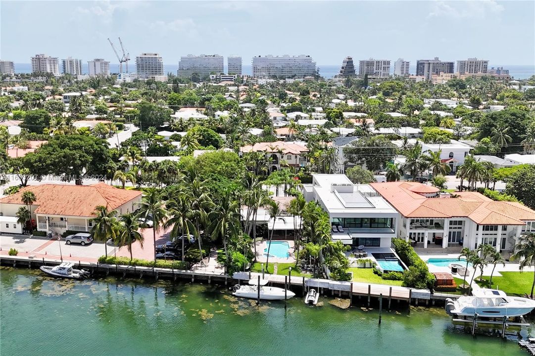 最近租的: $10,500 (4 贝兹, 3 浴室, 2204 平方英尺)