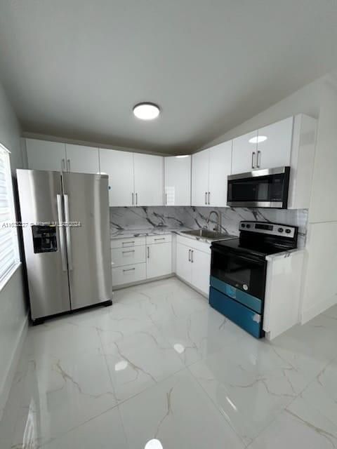 Activo con contrato: $285,000 (4 camas, 2 baños, 1495 Pies cuadrados)