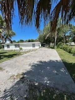 Active With Contract: $285,000 (4 beds, 2 baths, 1495 Square Feet)