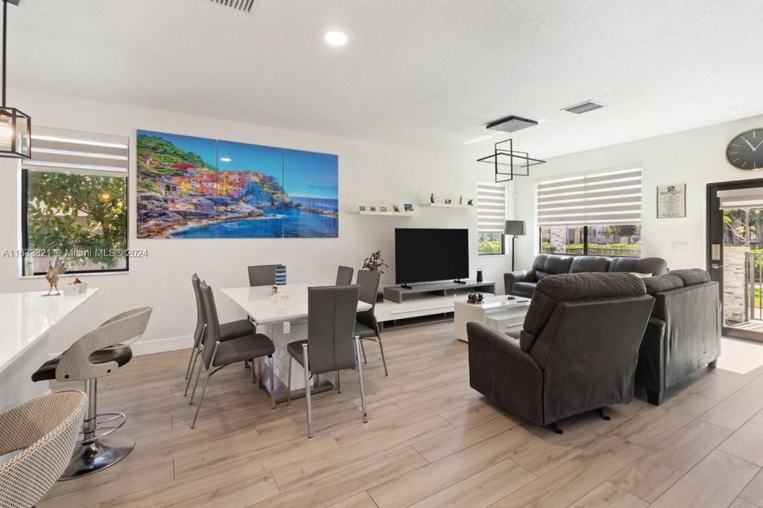 Active With Contract: $890,000 (4 beds, 2 baths, 2163 Square Feet)