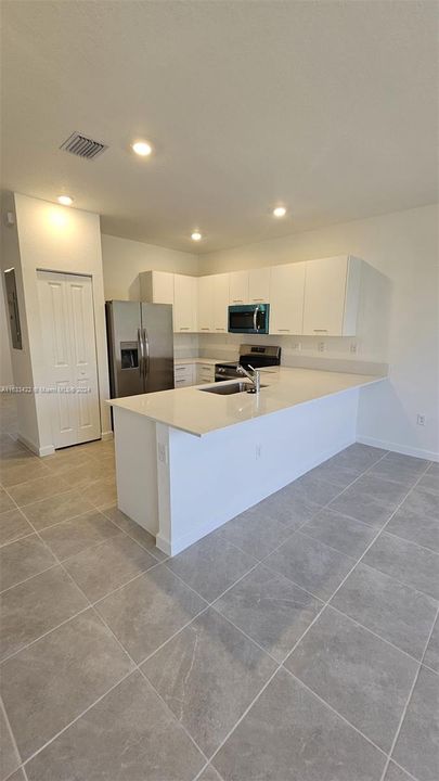 Active With Contract: $3,400 (3 beds, 2 baths, 0 Square Feet)