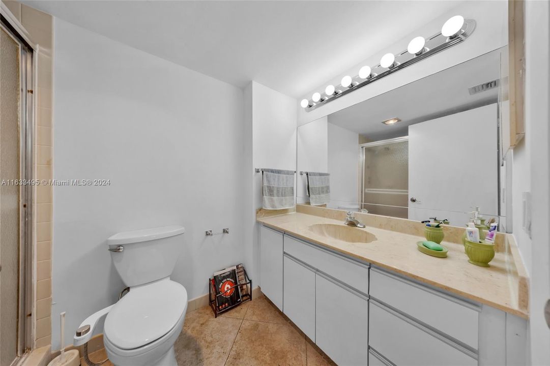 For Sale: $514,990 (1 beds, 2 baths, 1200 Square Feet)