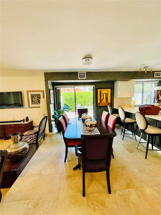 Active With Contract: $4,350 (2 beds, 2 baths, 1200 Square Feet)