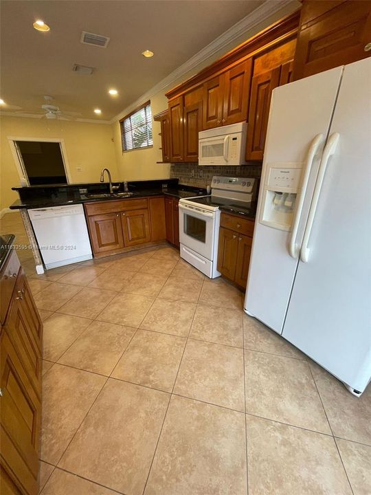 Active With Contract: $3,290 (4 beds, 2 baths, 1700 Square Feet)