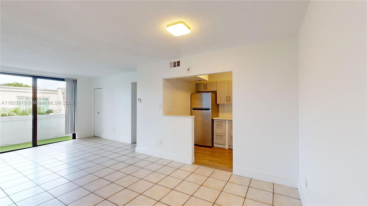 Recently Rented: $2,000 (1 beds, 1 baths, 769 Square Feet)