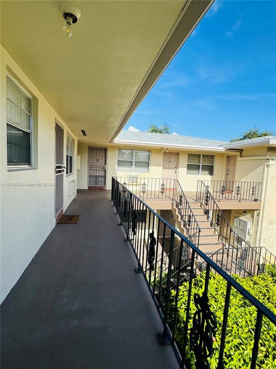 Recently Rented: $1,650 (1 beds, 1 baths, 616 Square Feet)