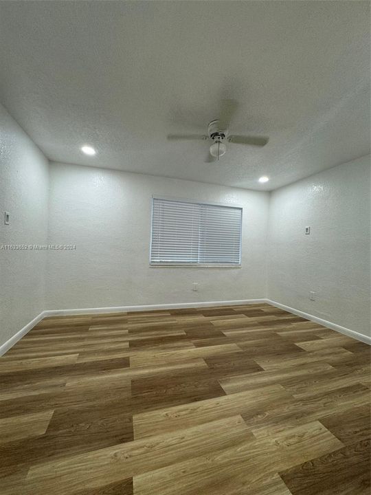 Recently Rented: $1,750 (1 beds, 1 baths, 650 Square Feet)