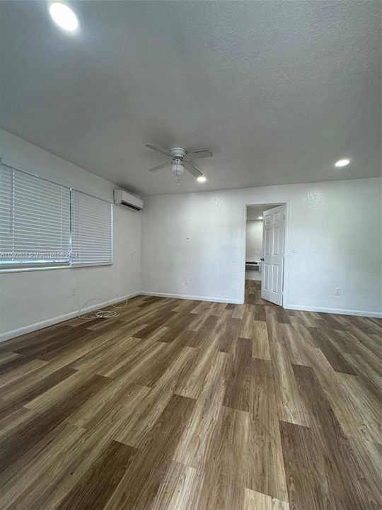 Recently Rented: $1,750 (1 beds, 1 baths, 650 Square Feet)