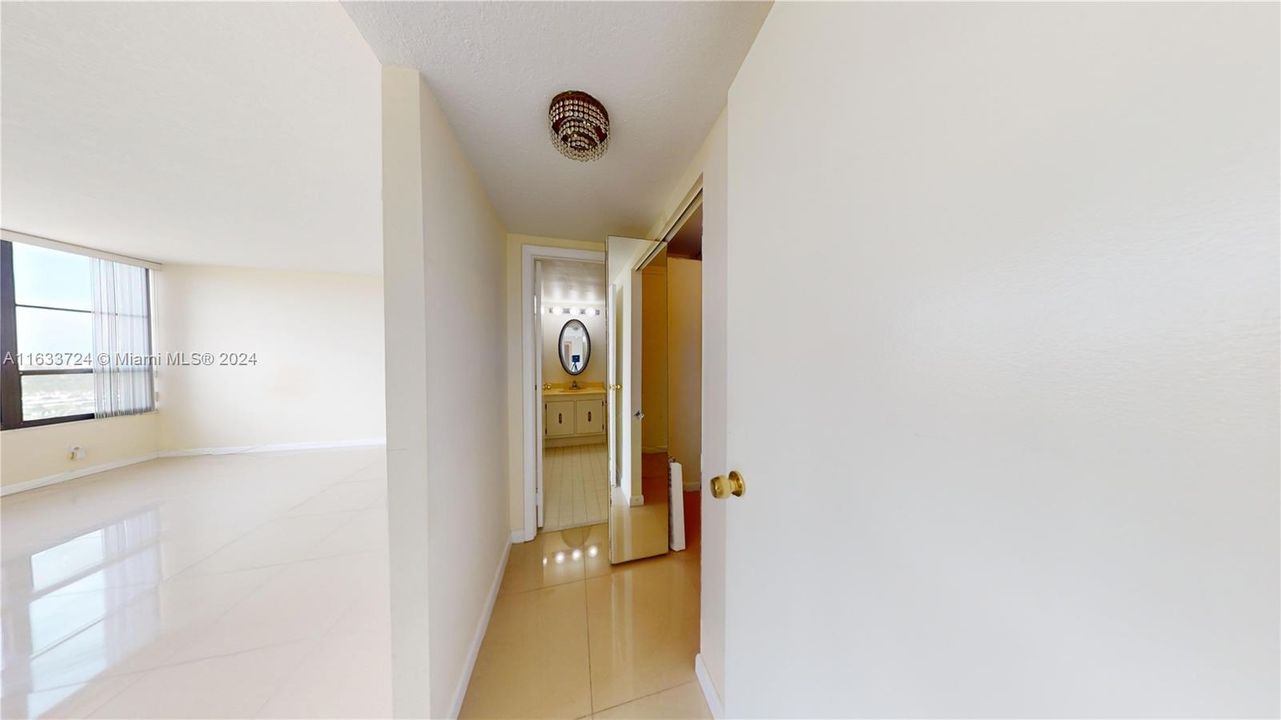 For Sale: $345,000 (2 beds, 2 baths, 1400 Square Feet)