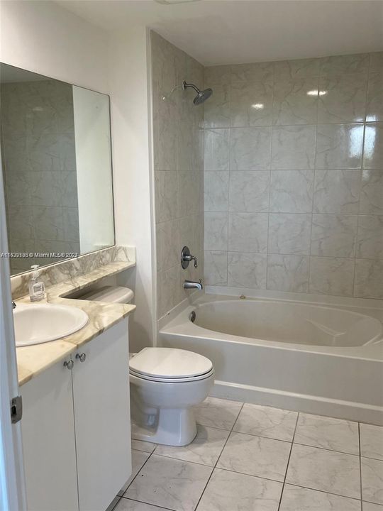 For Rent: $2,400 (1 beds, 1 baths, 765 Square Feet)