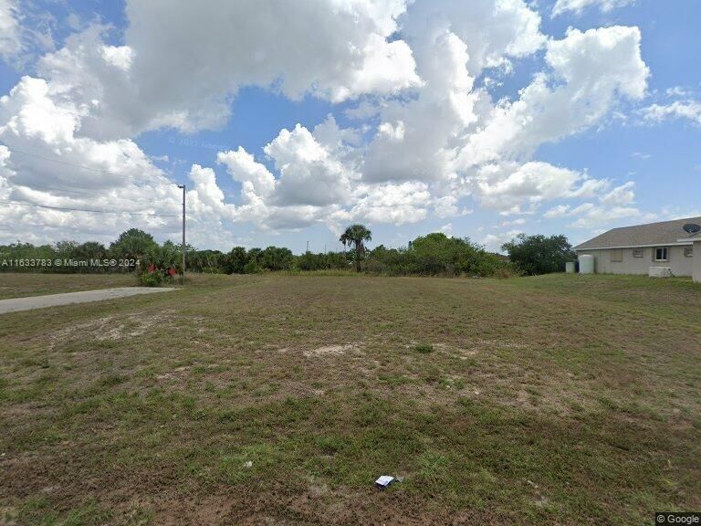 En Venta: $70,000 (0.27 acres)