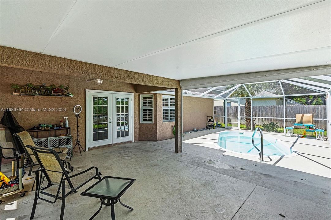 For Sale: $369,900 (3 beds, 2 baths, 1384 Square Feet)