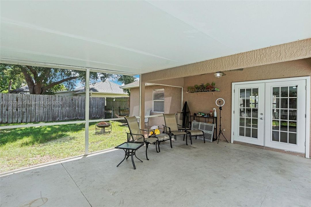 For Sale: $369,900 (3 beds, 2 baths, 1384 Square Feet)