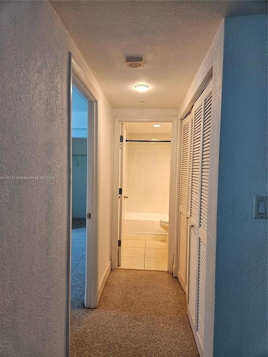 For Rent: $2,100 (1 beds, 1 baths, 825 Square Feet)