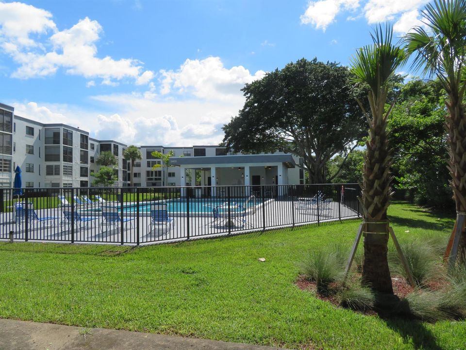 35 9233 Bldg. Pool