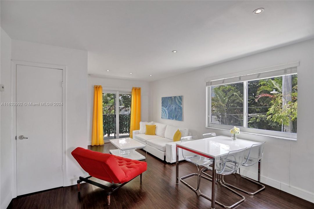 Active With Contract: $475,000 (2 beds, 1 baths, 1020 Square Feet)