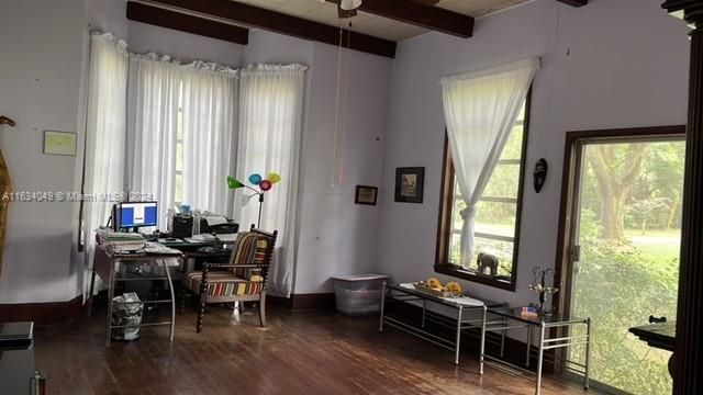 En Venta: $470,000 (5 camas, 3 baños, 4186 Pies cuadrados)