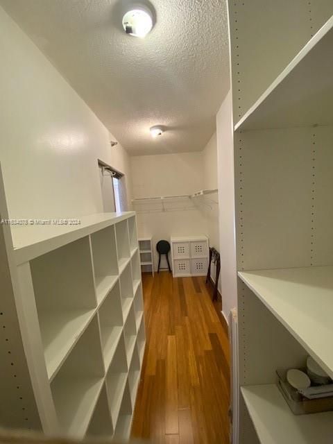 For Sale: $199,800 (2 beds, 2 baths, 1344 Square Feet)