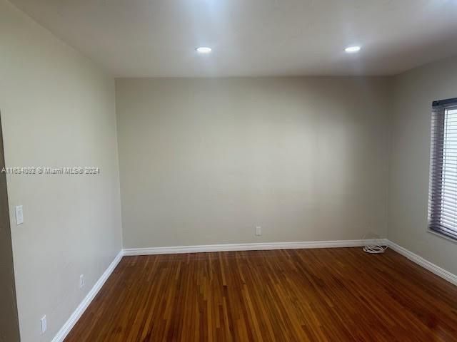 Recently Rented: $3,950 (2 beds, 1 baths, 1285 Square Feet)