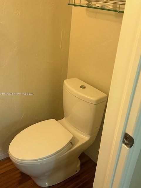 Recently Rented: $3,950 (2 beds, 1 baths, 1285 Square Feet)