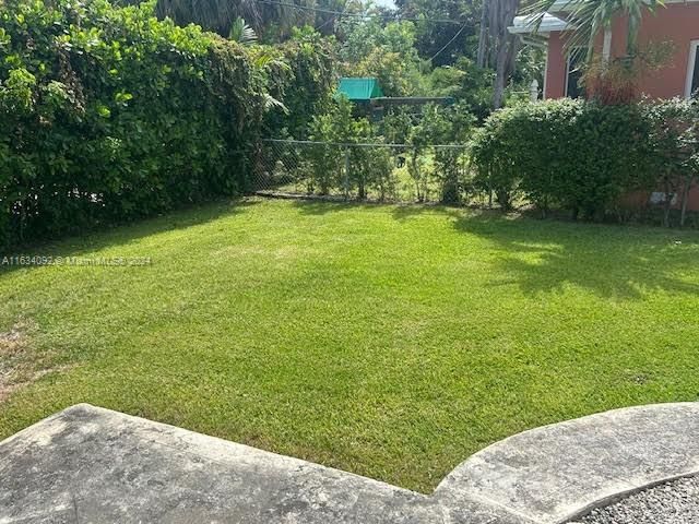 Recently Rented: $3,950 (2 beds, 1 baths, 1285 Square Feet)