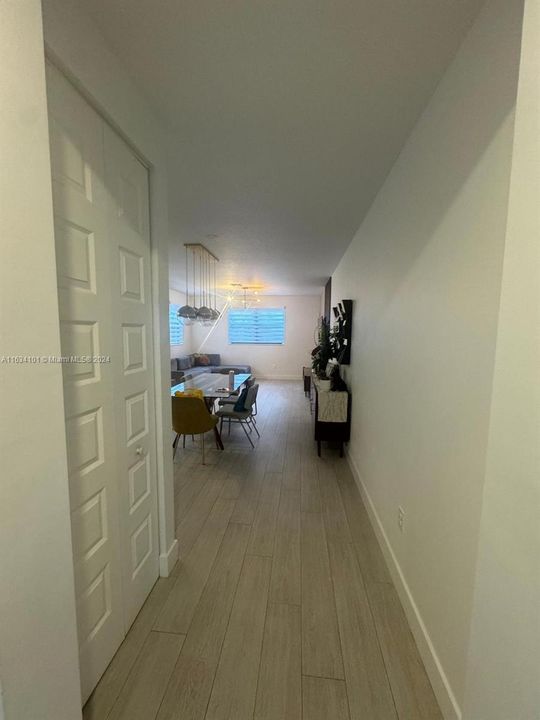 Active With Contract: $4,800 (3 beds, 2 baths, 1672 Square Feet)