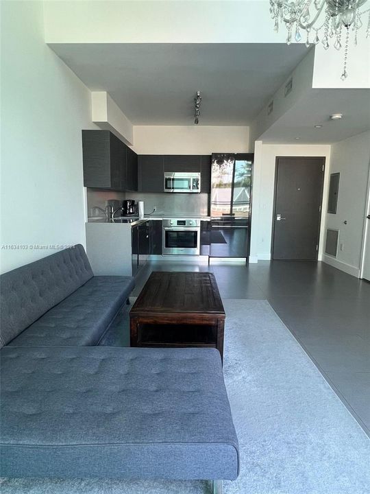 For Rent: $3,650 (1 beds, 1 baths, 790 Square Feet)