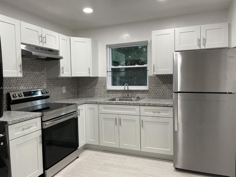 Active With Contract: $2,100 (2 beds, 2 baths, 2439 Square Feet)