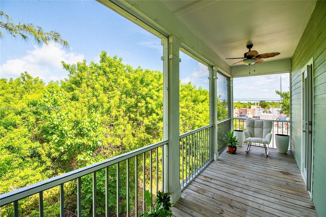 Screened in porch