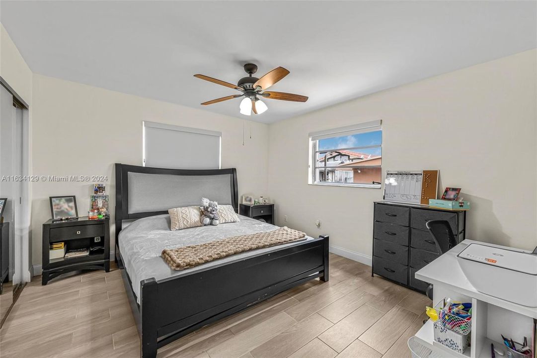 Active With Contract: $484,700 (3 beds, 2 baths, 1146 Square Feet)