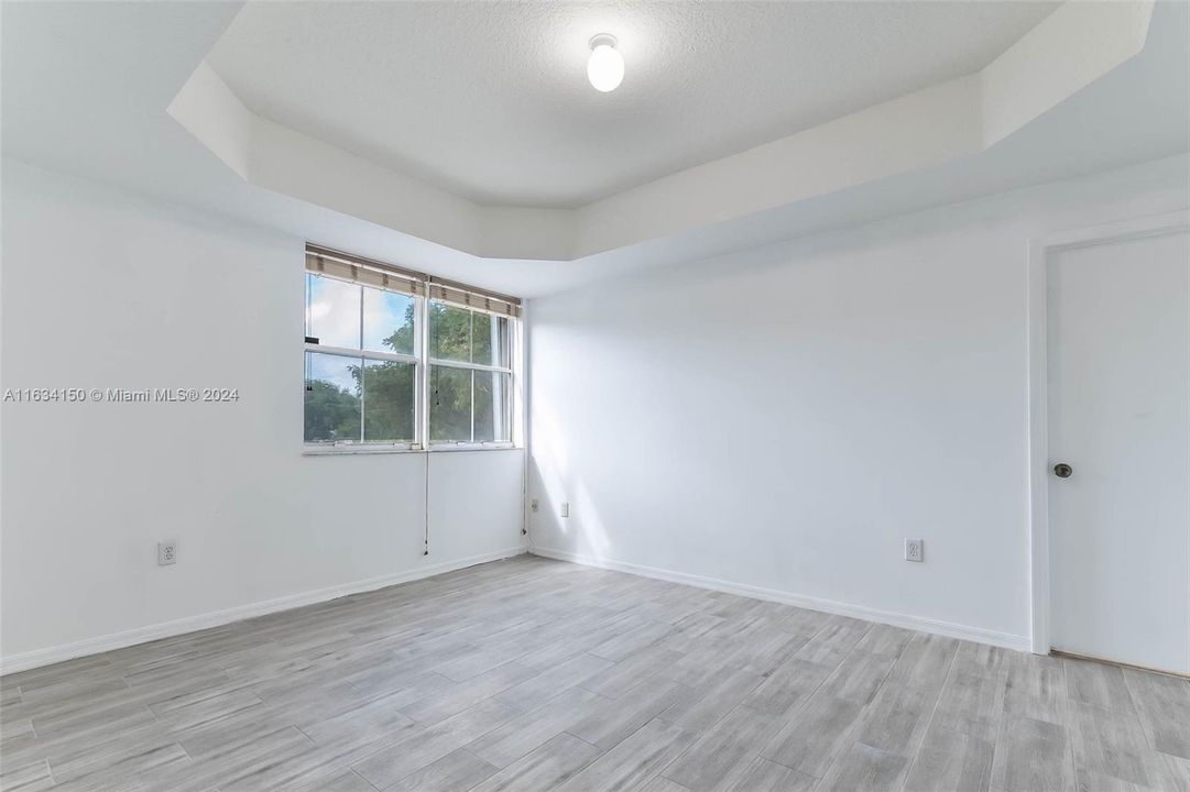 Recently Rented: $2,900 (3 beds, 2 baths, 1534 Square Feet)