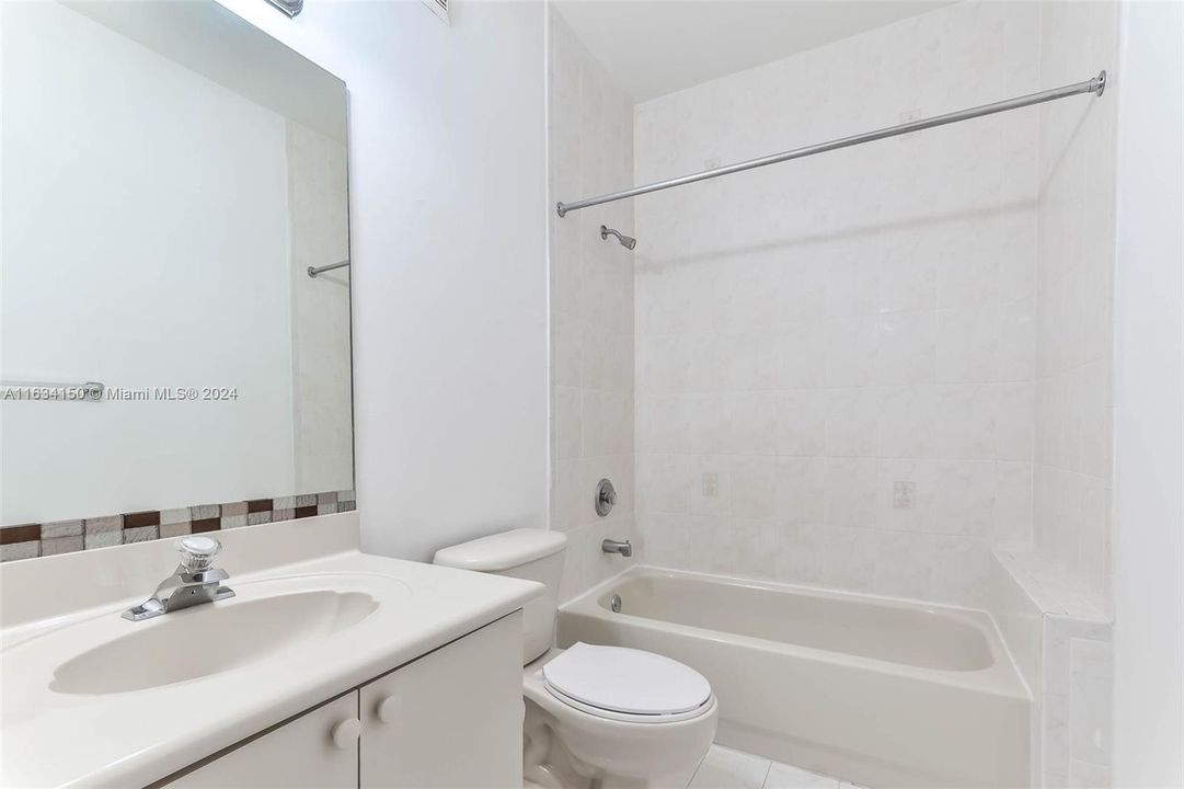 Recently Rented: $2,900 (3 beds, 2 baths, 1534 Square Feet)