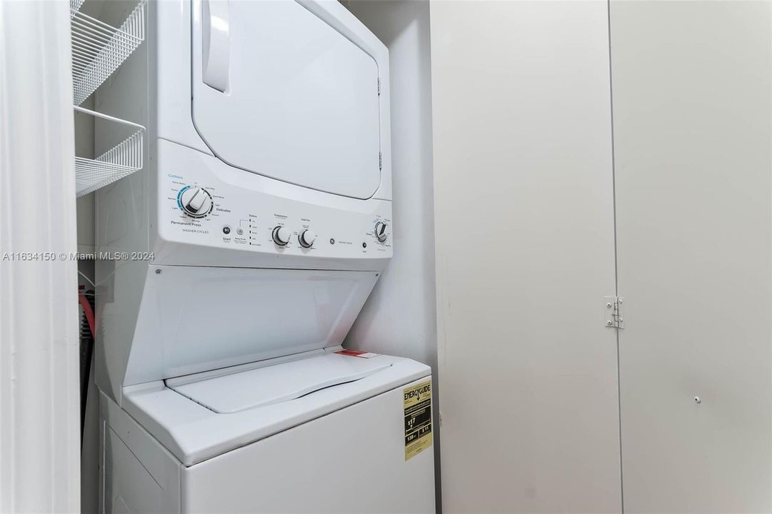 Recently Rented: $2,900 (3 beds, 2 baths, 1534 Square Feet)