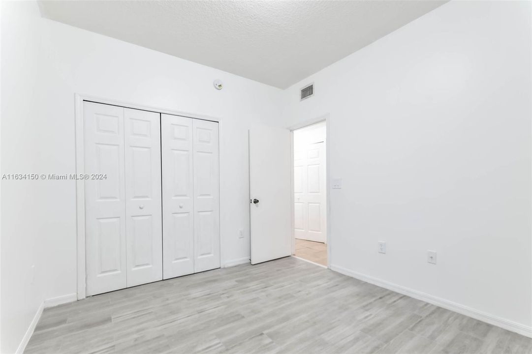 Recently Rented: $2,900 (3 beds, 2 baths, 1534 Square Feet)