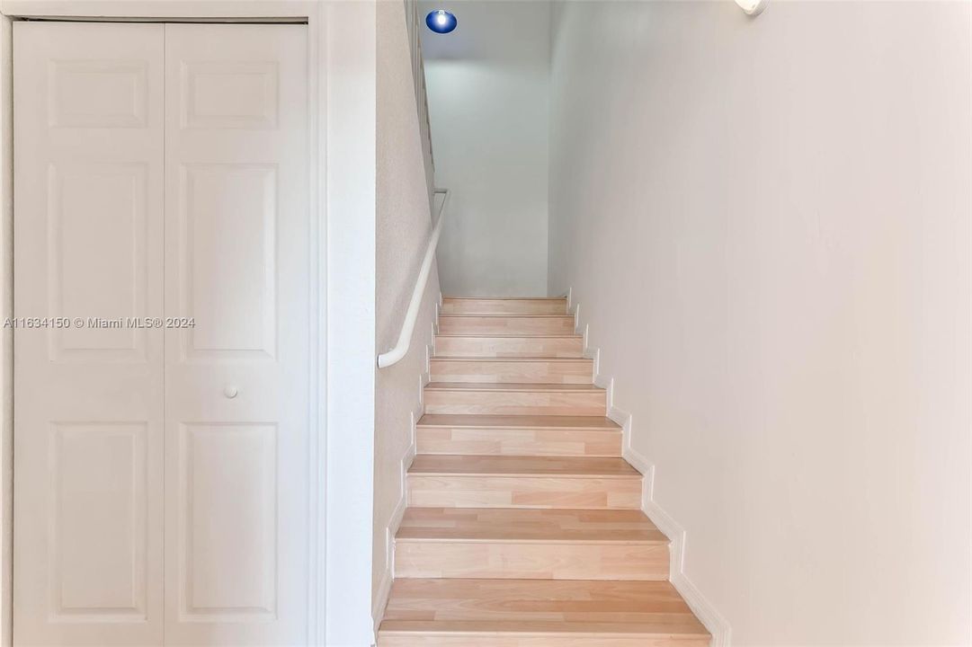 Recently Rented: $2,900 (3 beds, 2 baths, 1534 Square Feet)