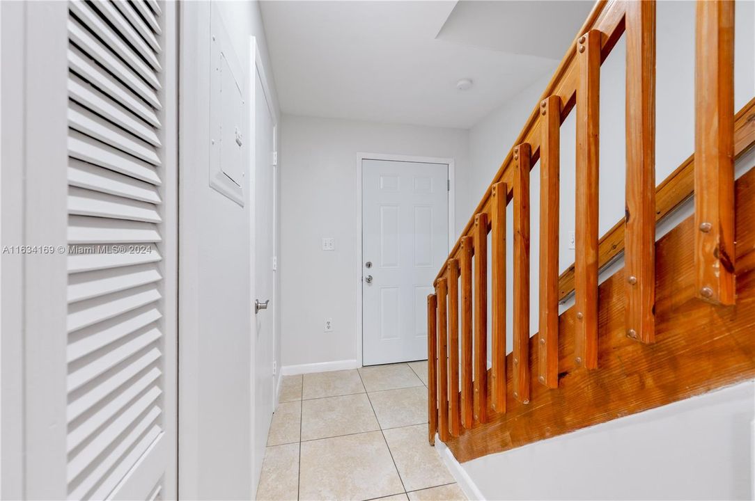 Vendido Recientemente: $375,000 (2 camas, 2 baños, 1020 Pies cuadrados)