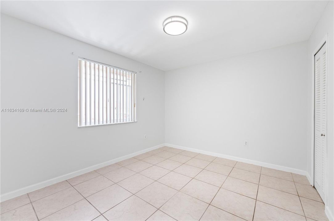 Vendido Recientemente: $375,000 (2 camas, 2 baños, 1020 Pies cuadrados)