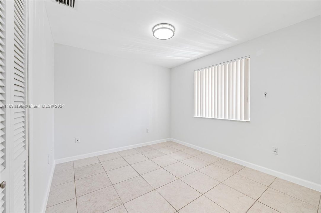 Vendido Recientemente: $375,000 (2 camas, 2 baños, 1020 Pies cuadrados)