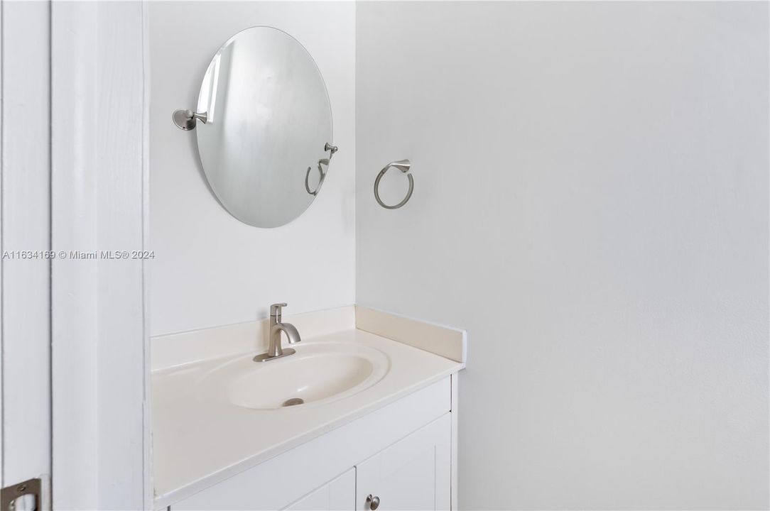 Vendido Recientemente: $375,000 (2 camas, 2 baños, 1020 Pies cuadrados)