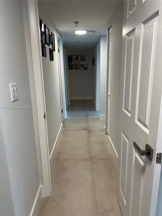 Hallway to bedrooms