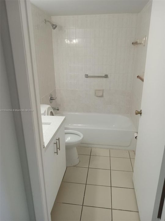 For Rent: $2,000 (1 beds, 1 baths, 680 Square Feet)