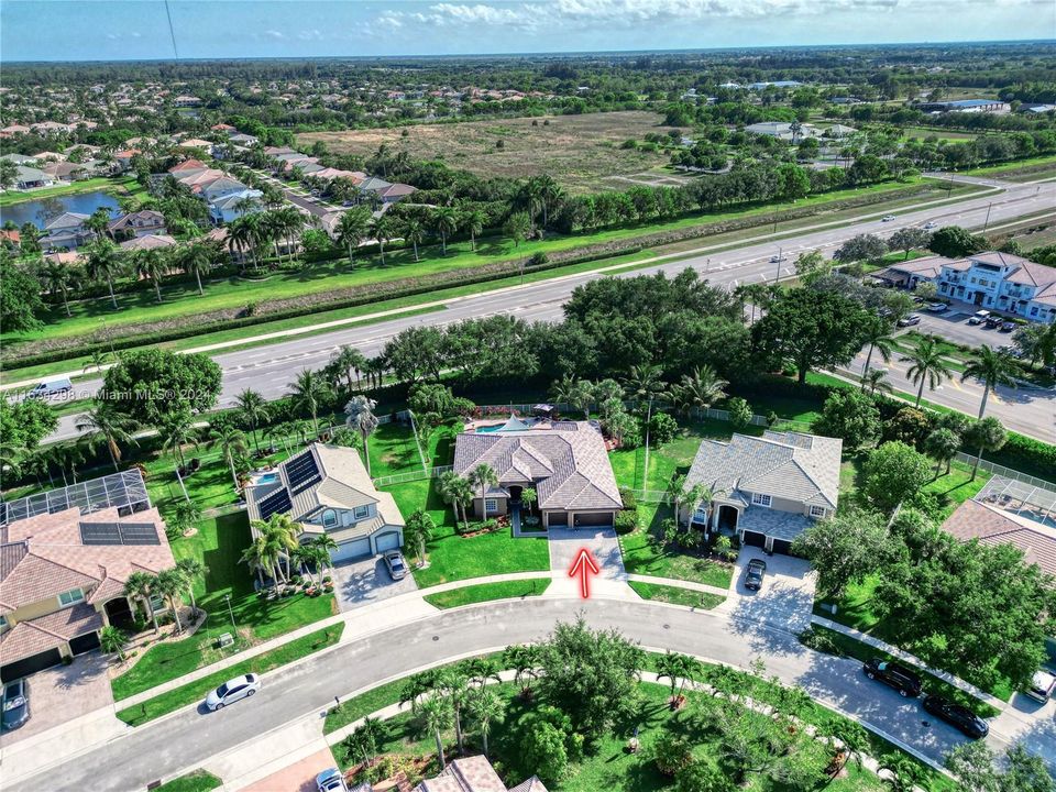 Active With Contract: $925,000 (5 beds, 3 baths, 2954 Square Feet)