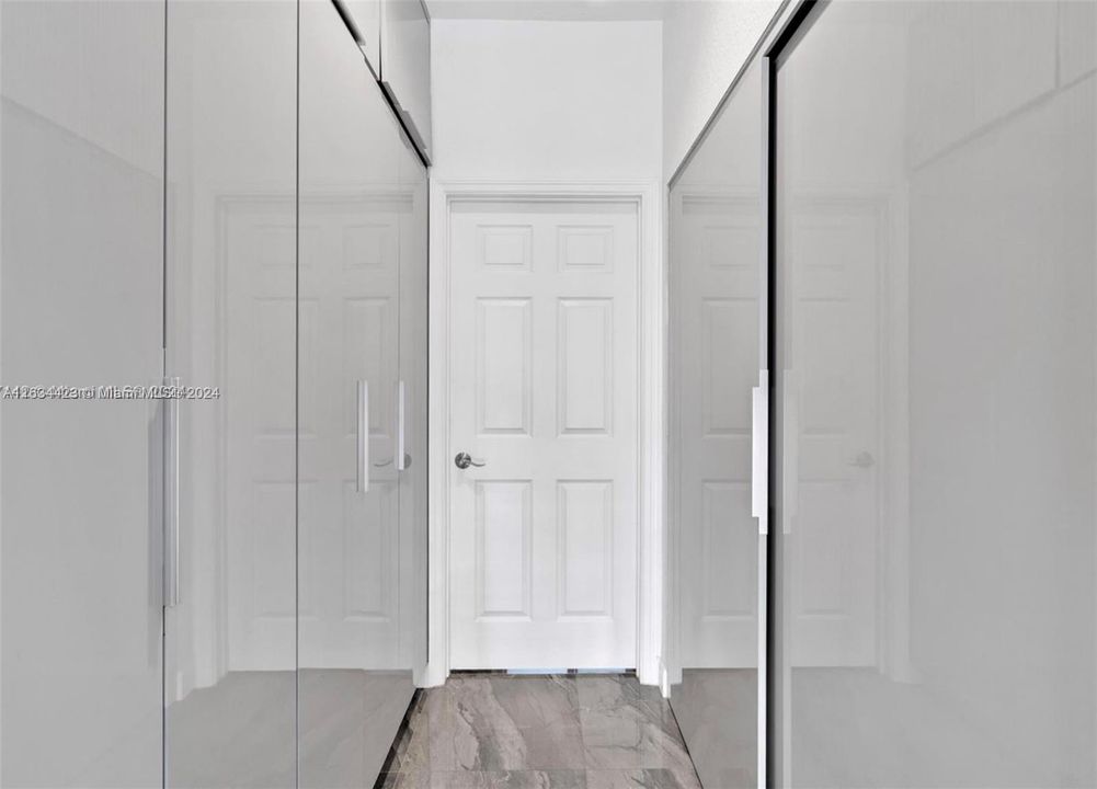 最近租的: $7,299 (4 贝兹, 2 浴室, 2691 平方英尺)