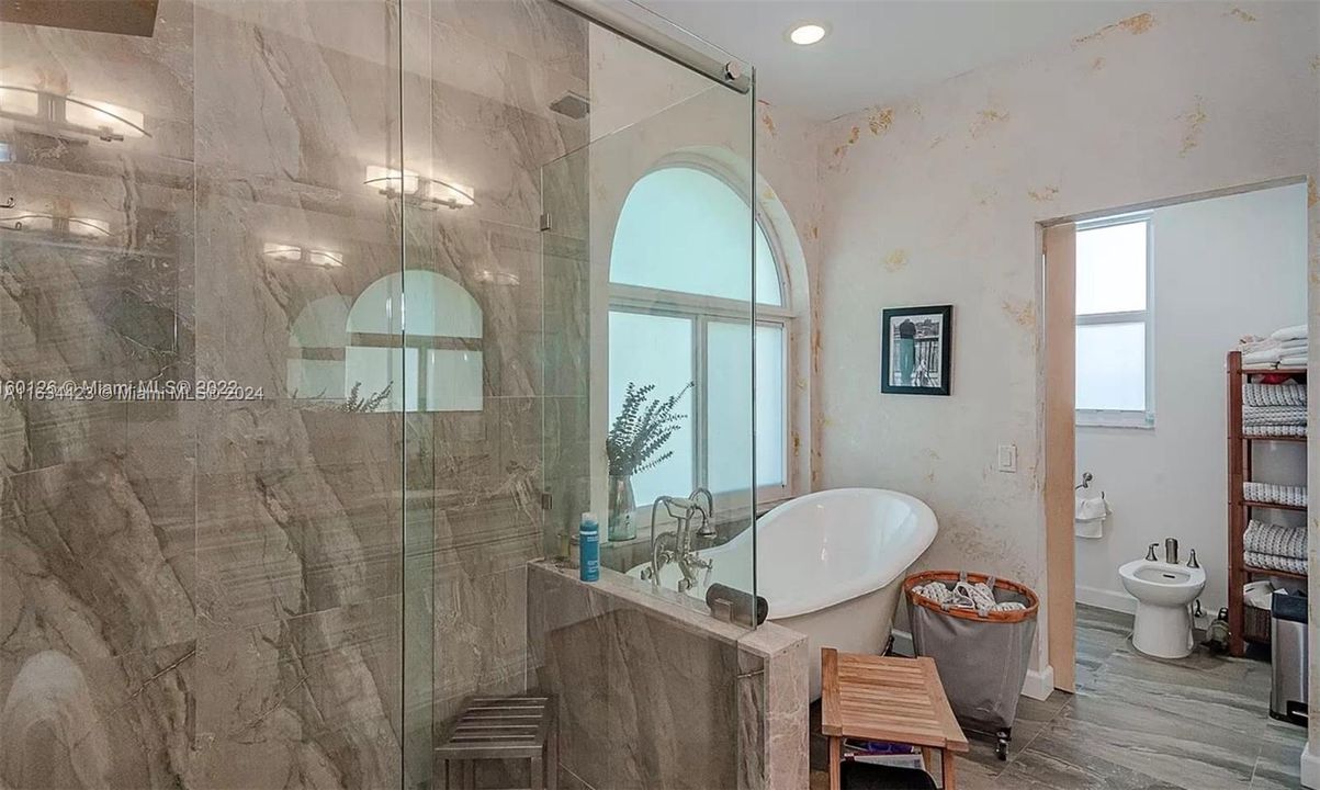 最近租的: $7,299 (4 贝兹, 2 浴室, 2691 平方英尺)