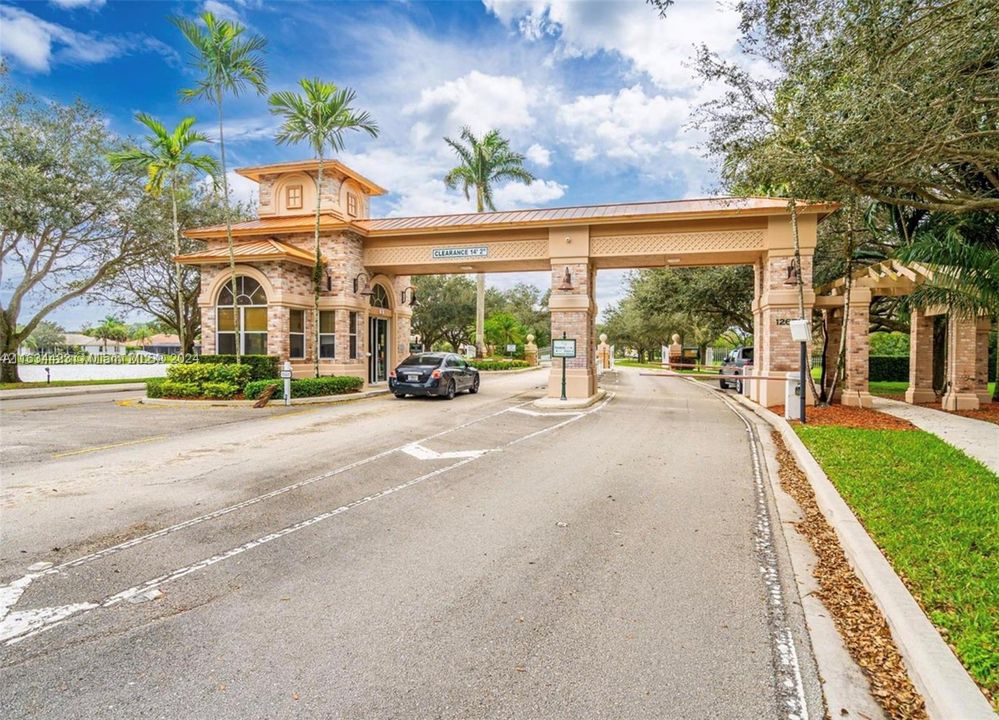 最近租的: $7,299 (4 贝兹, 2 浴室, 2691 平方英尺)