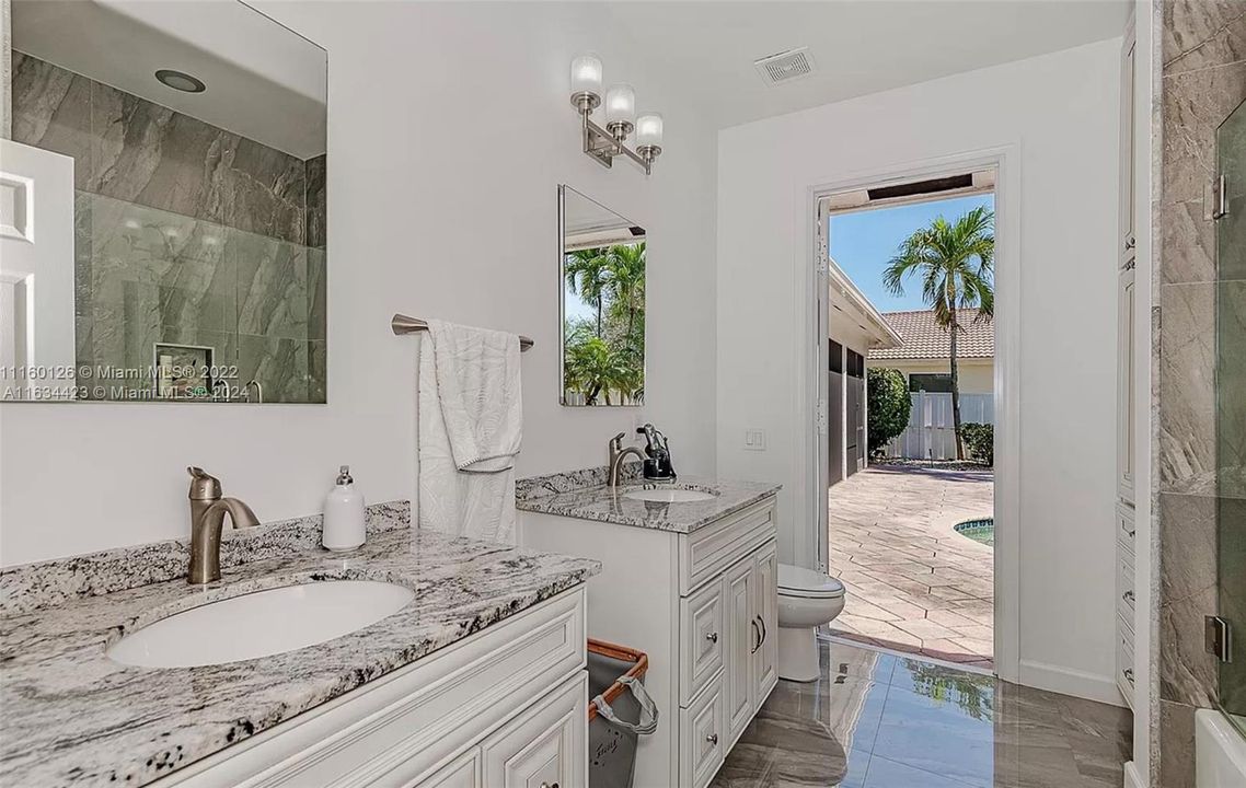 最近租的: $7,299 (4 贝兹, 2 浴室, 2691 平方英尺)