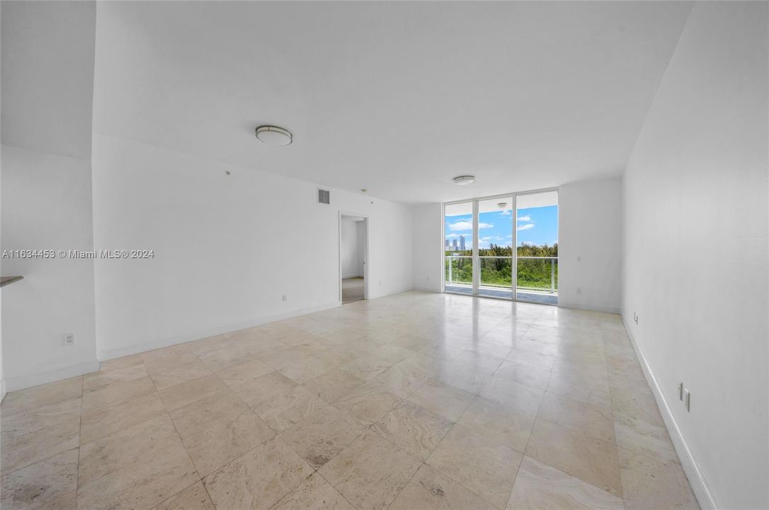 Recently Rented: $3,000 (2 beds, 2 baths, 1603 Square Feet)