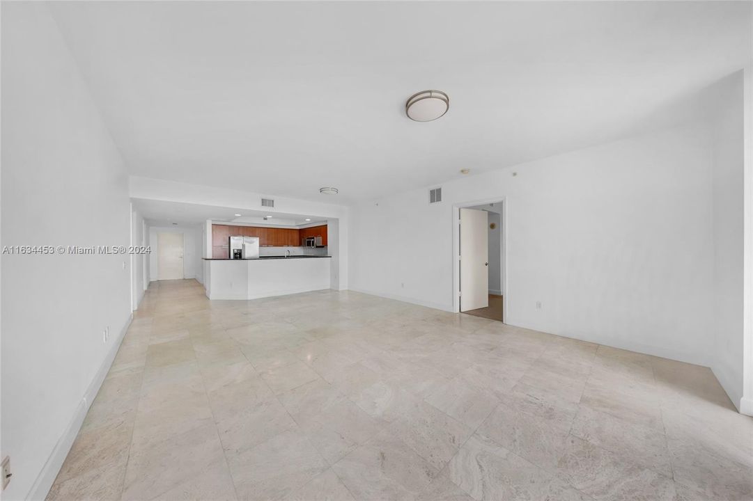 Recently Rented: $3,000 (2 beds, 2 baths, 1603 Square Feet)